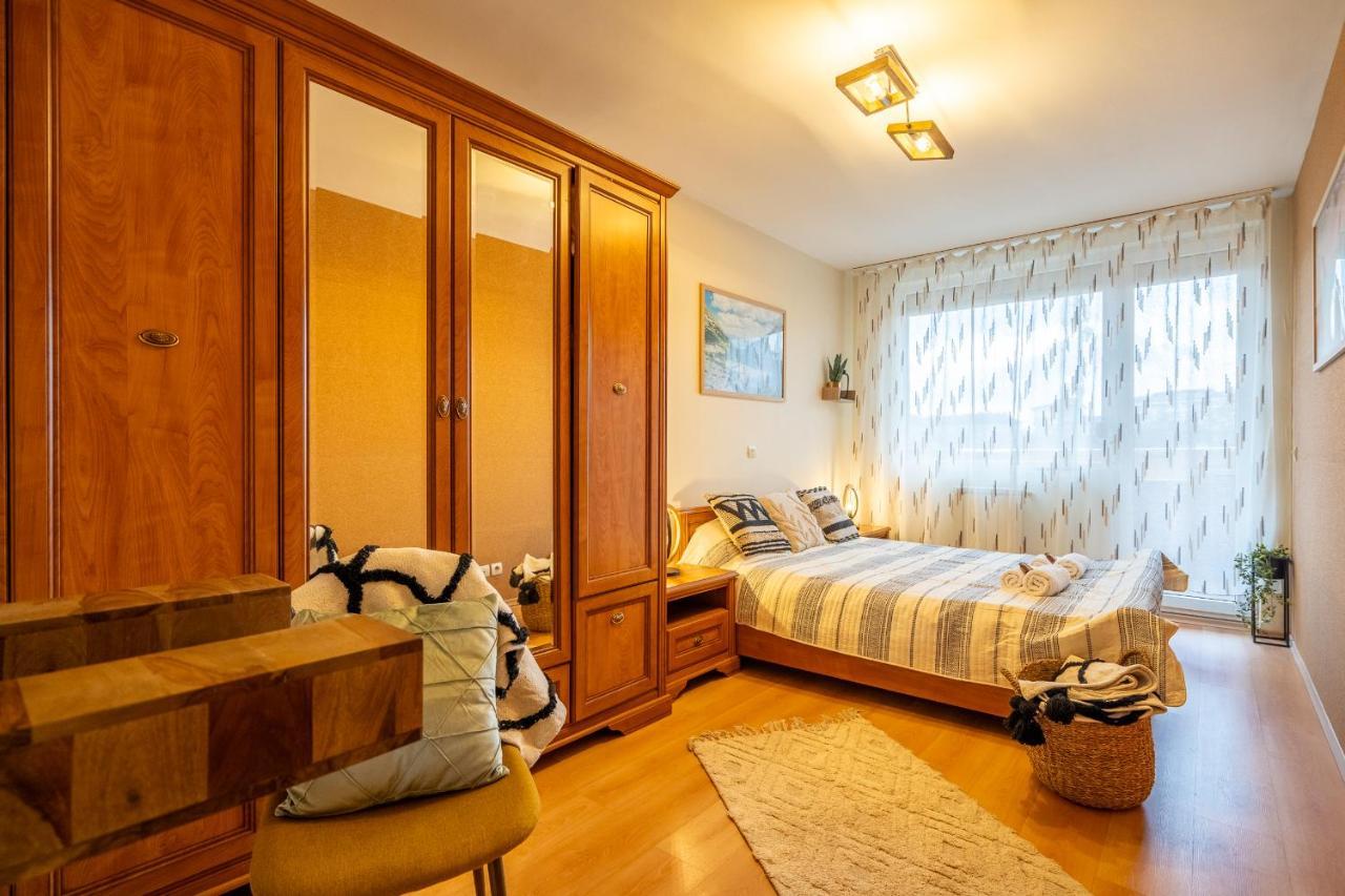 Premium Comfy 2Bdr Apt - Free Parking - Fast Wi-Fi Sofia Exterior foto