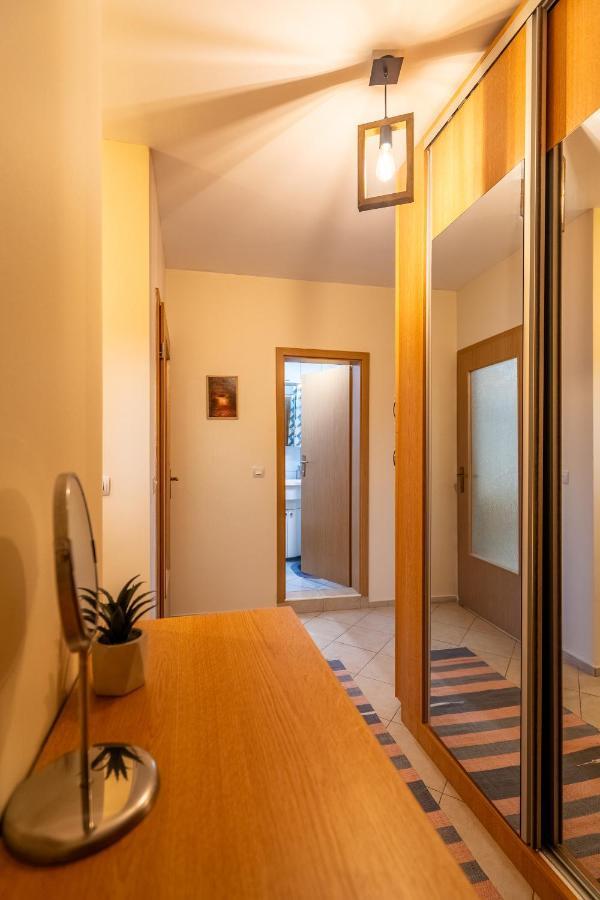 Premium Comfy 2Bdr Apt - Free Parking - Fast Wi-Fi Sofia Exterior foto